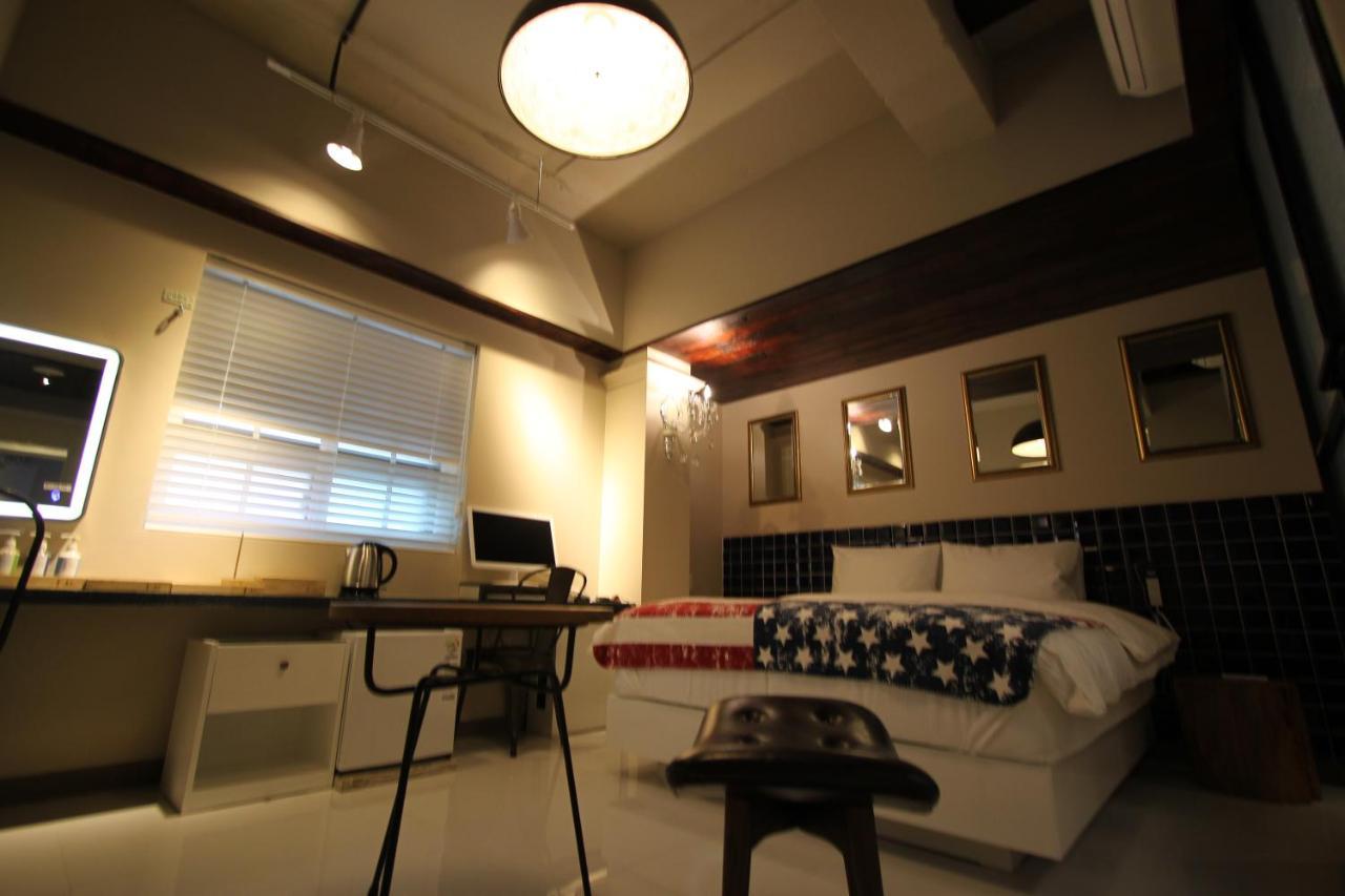 The First Snow Hotel Daegu Exterior foto